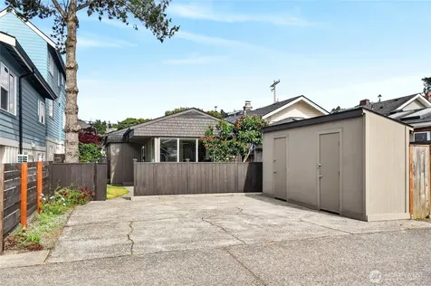 3039 61st Avenue SW Seattle WA 98116
