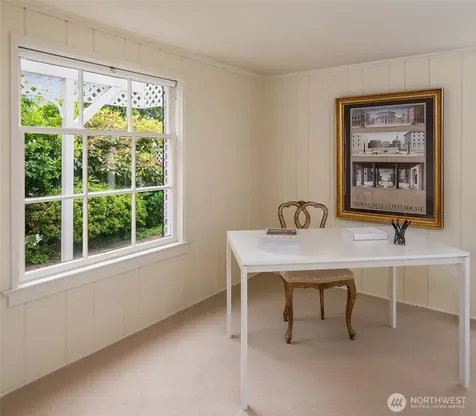 4206 W Glenmont Lane Seattle WA 98199