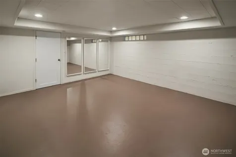 4206 W Glenmont Lane Seattle WA 98199