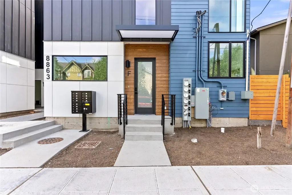 8849 Midvale Avenue N Seattle WA 98103