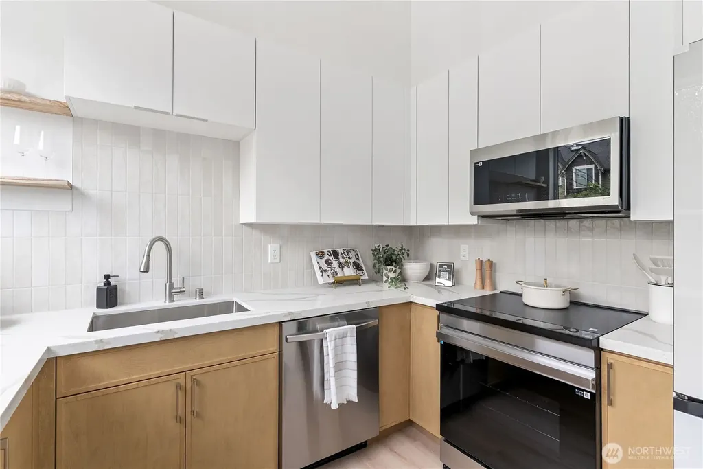 8849 Midvale Avenue N Seattle WA 98103