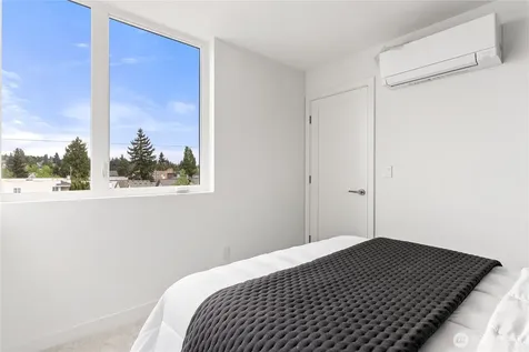 8849 Midvale Avenue N Seattle WA 98103