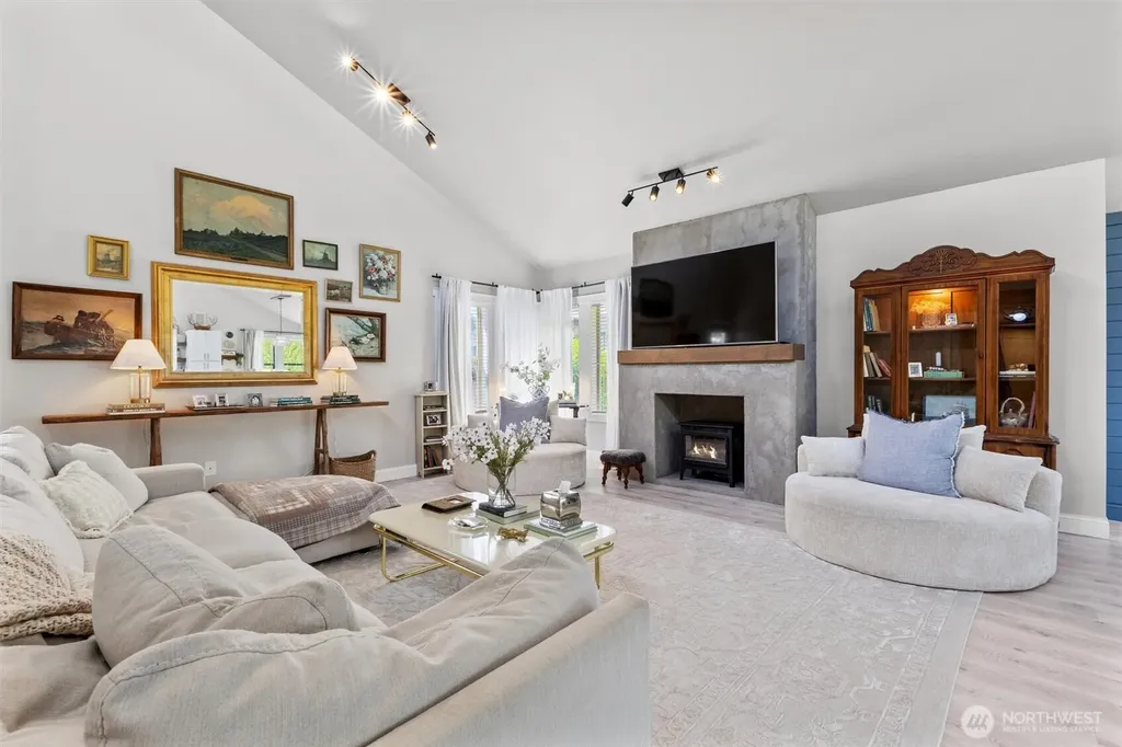 216 Joann Lane Arlington WA 98223