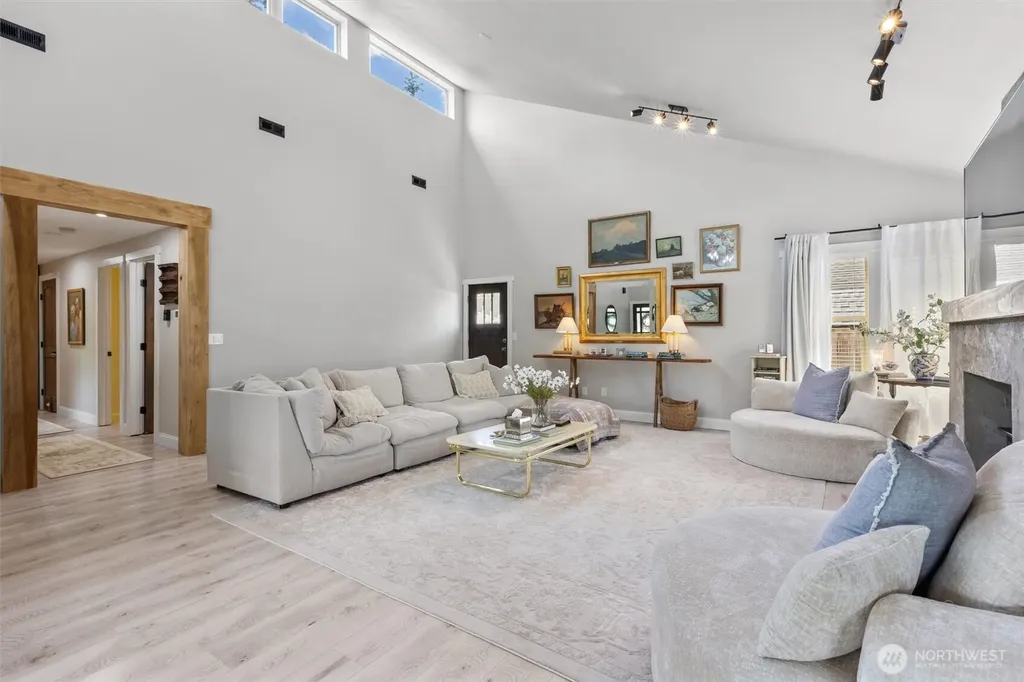 216 Joann Lane Arlington WA 98223