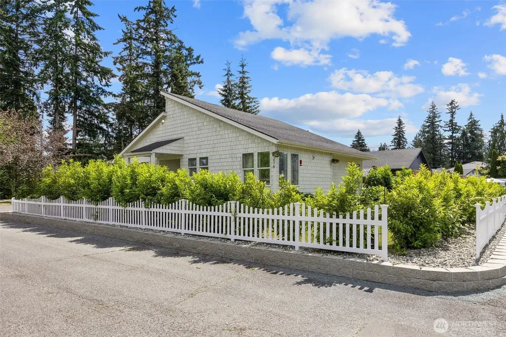 216 Joann Lane Arlington WA 98223
