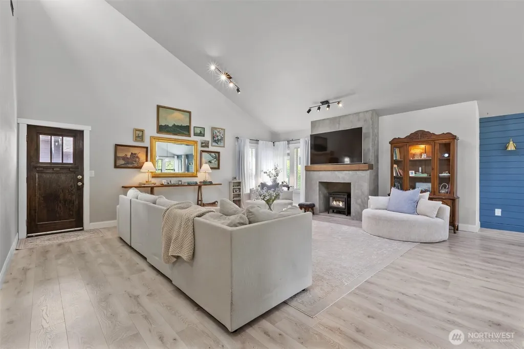 216 Joann Lane Arlington WA 98223