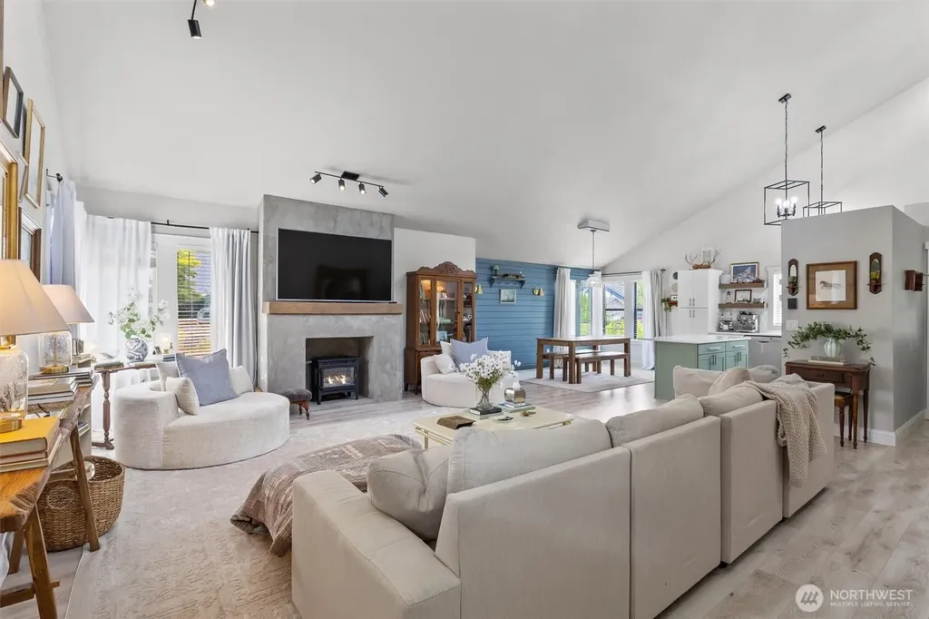 216 Joann Lane Arlington WA 98223