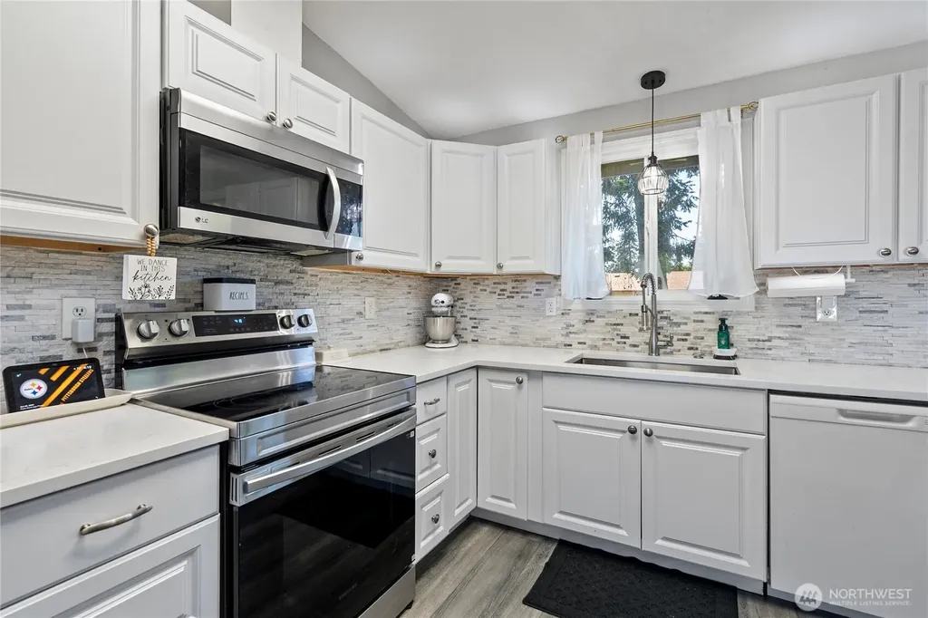 16916 20th Avenue E Spanaway WA 98387