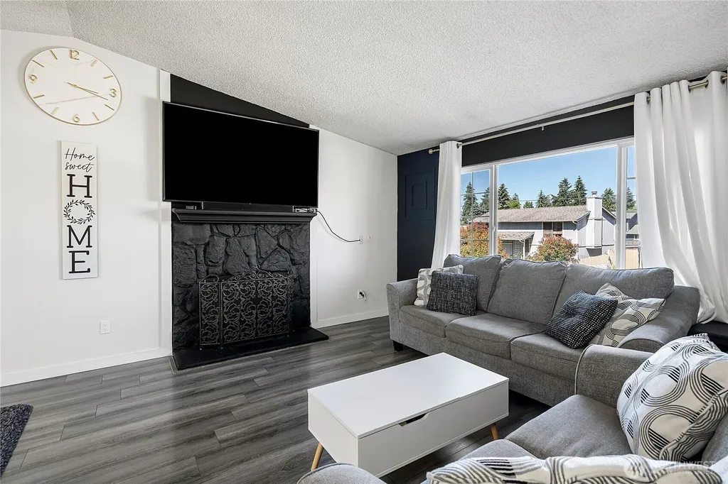 16916 20th Avenue E Spanaway WA 98387