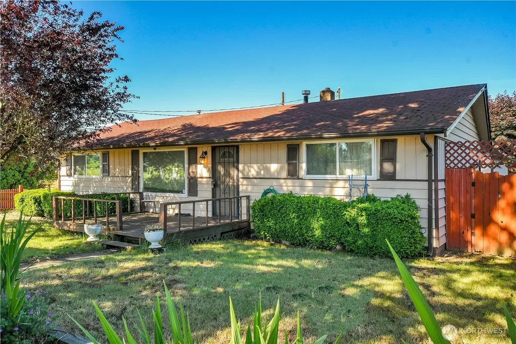 12037 S 64th Avenue Seattle WA 98178