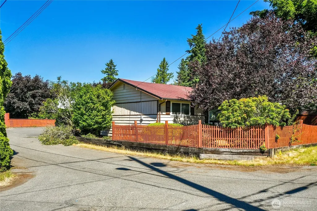 12037 S 64th Avenue Seattle WA 98178