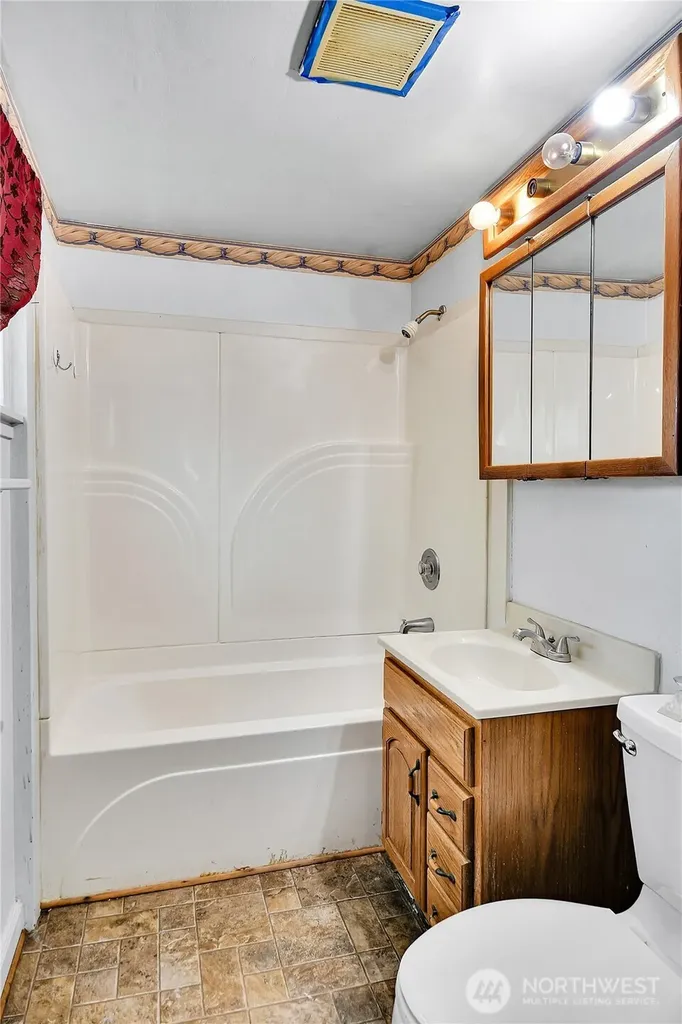 12037 S 64th Avenue Seattle WA 98178