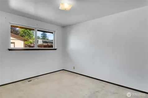 12037 S 64th Avenue Seattle WA 98178