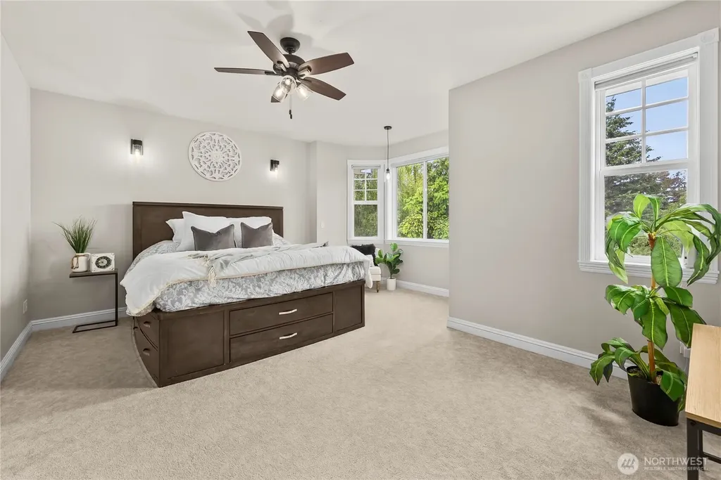 1827 Collins Road Enumclaw WA 98321