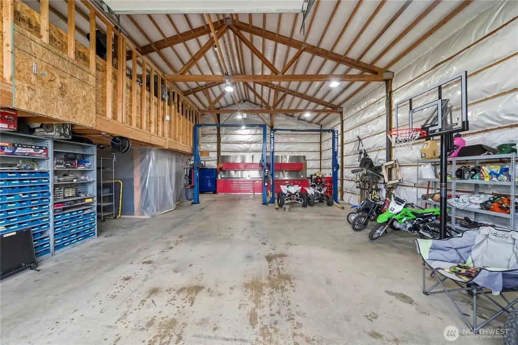 1827 Collins Road Enumclaw WA 98321