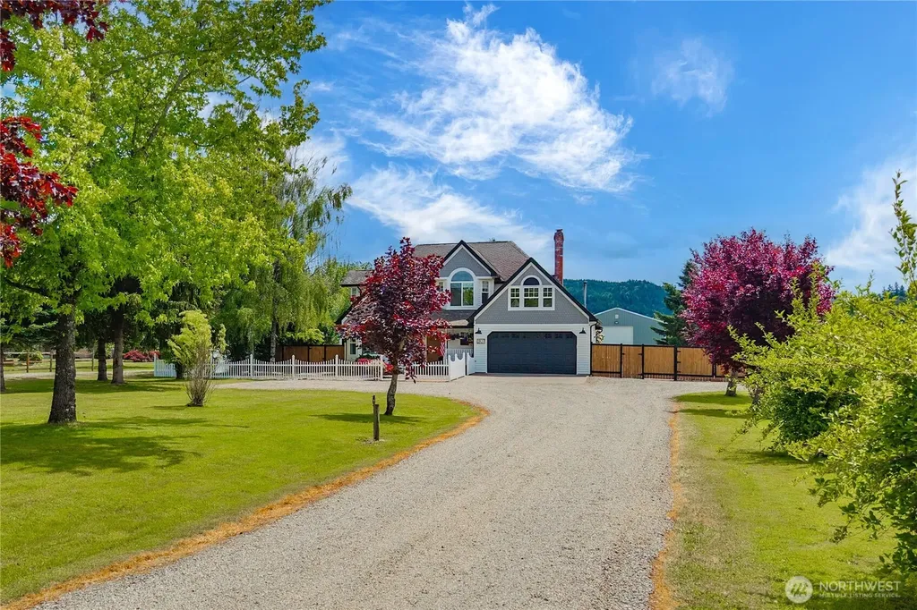1827 Collins Road Enumclaw WA 98321