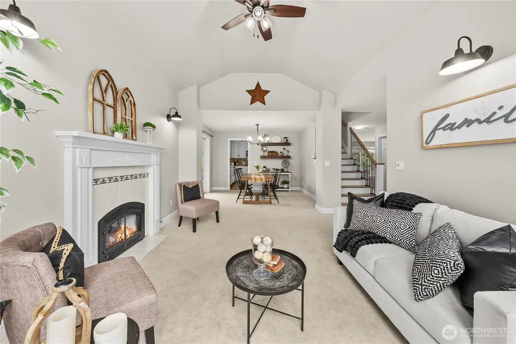 1827 Collins Road Enumclaw WA 98321