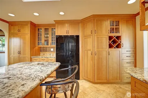 386 Shore Drive Camano Island WA 98282