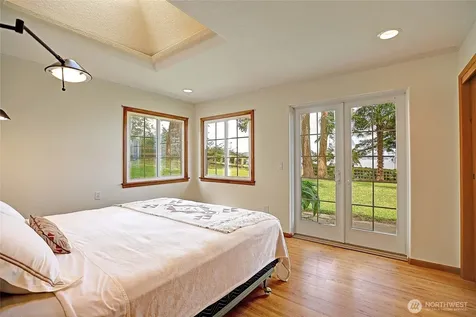 386 Shore Drive Camano Island WA 98282