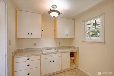 386 Shore Drive Camano Island WA 98282