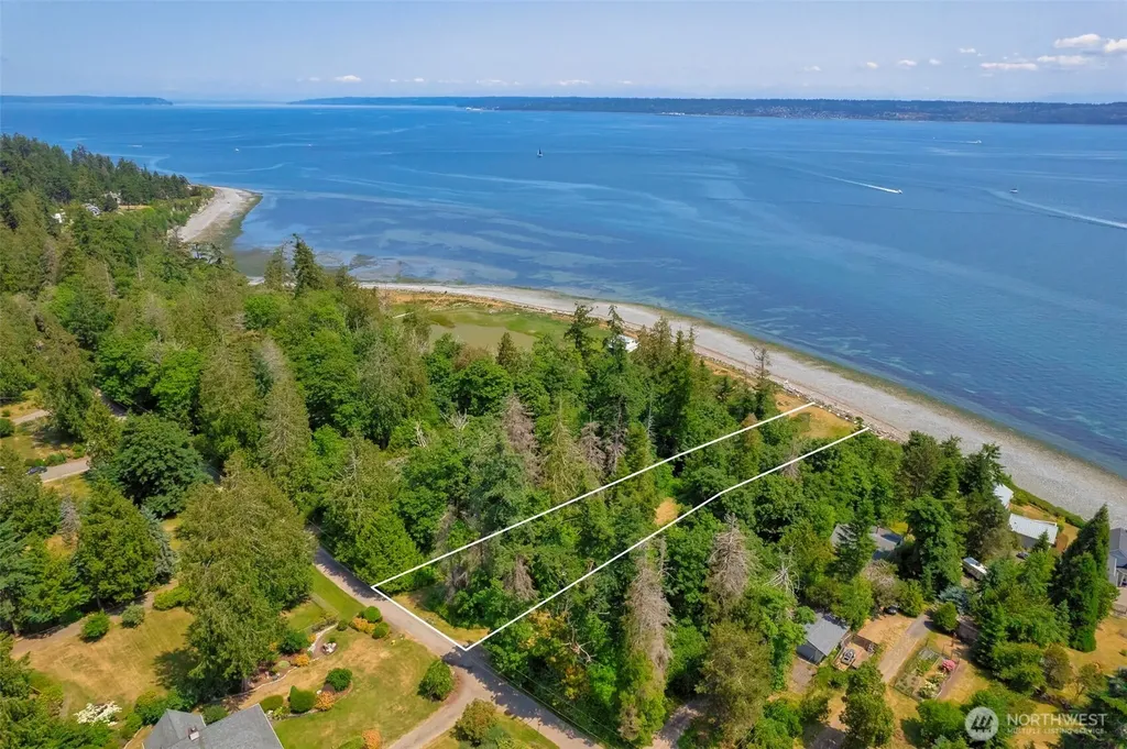 20818 President Point Road NE Kingston WA 98346