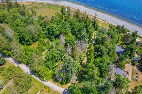 20818 President Point Road NE Kingston WA 98346