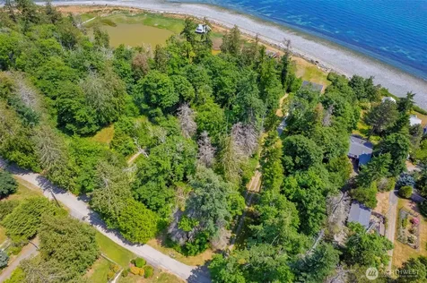 20818 President Point Road NE Kingston WA 98346
