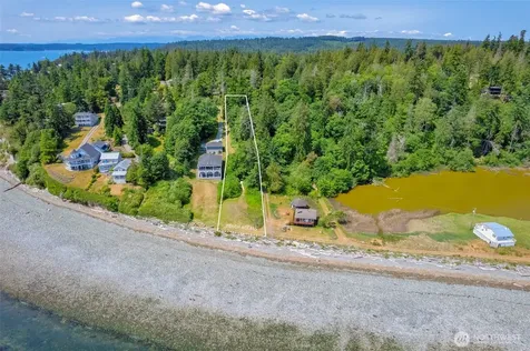 20818 President Point Road NE Kingston WA 98346