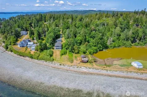 20818 President Point Road NE Kingston WA 98346