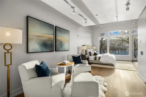 4323 E Lake Sammamish Parkway SE Issaquah WA 98029