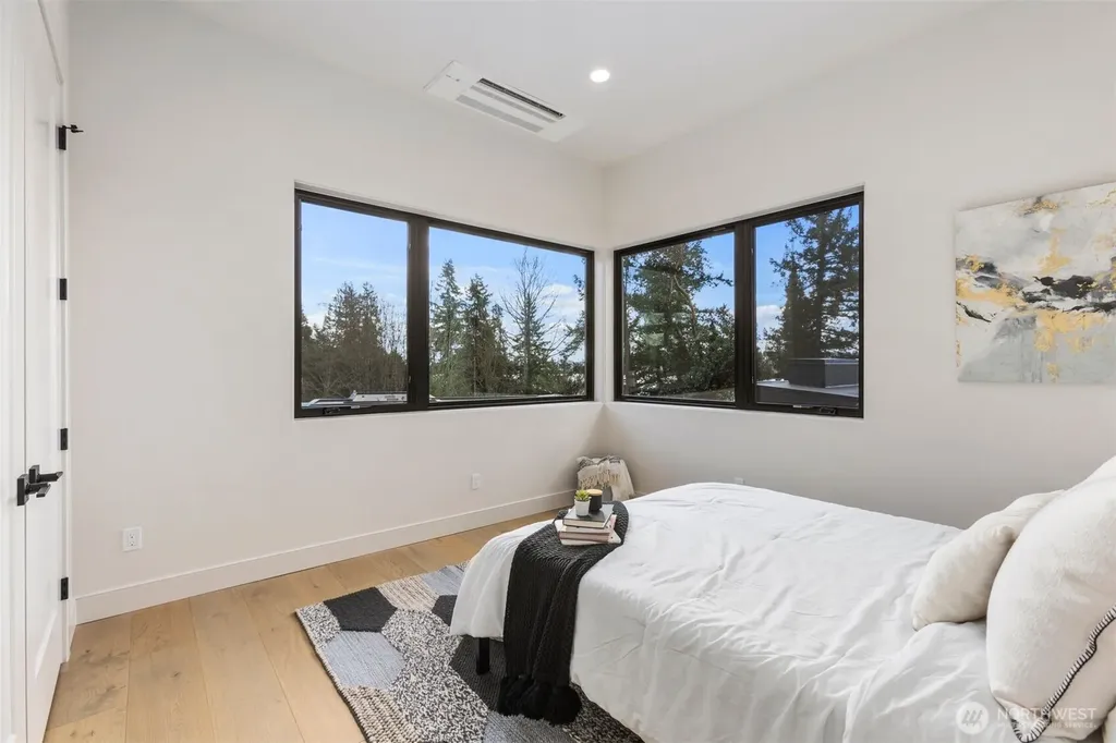 7128 NE 119th Place Kirkland WA 98034