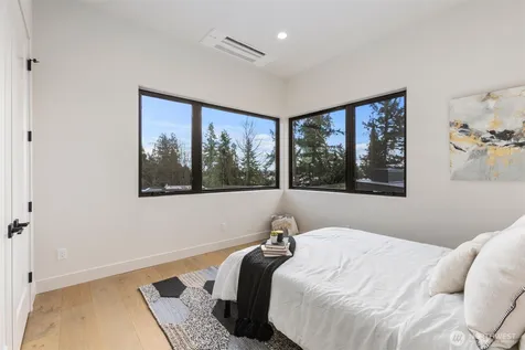 7128 NE 119th Place Kirkland WA 98034