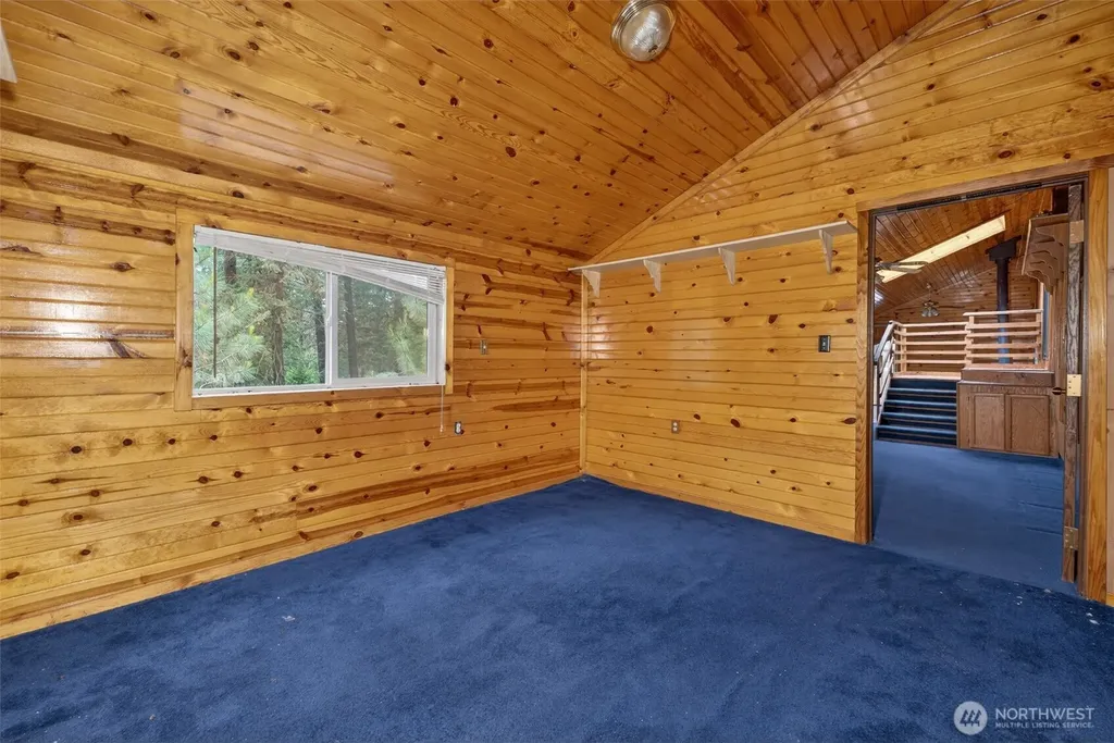 3266 Shady Court Valley WA 99181