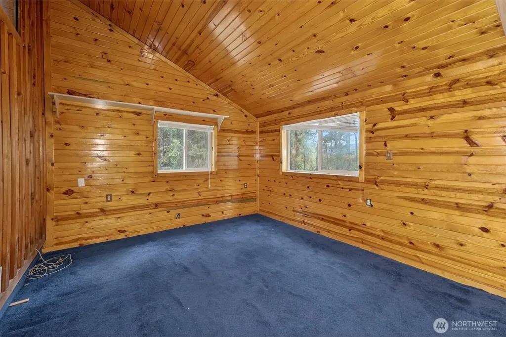 3266 Shady Court Valley WA 99181