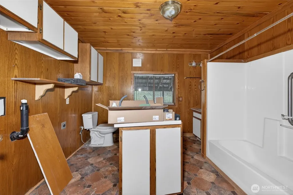 3266 Shady Court Valley WA 99181