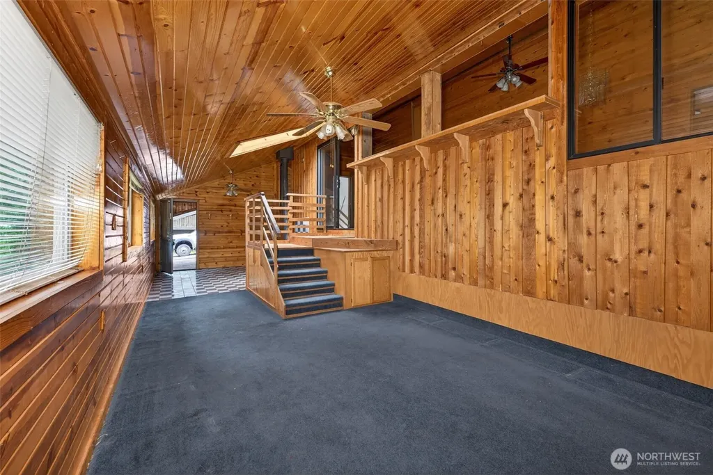3266 Shady Court Valley WA 99181