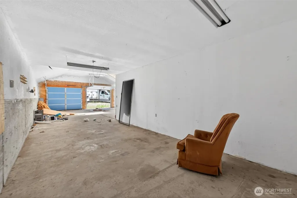 3266 Shady Court Valley WA 99181