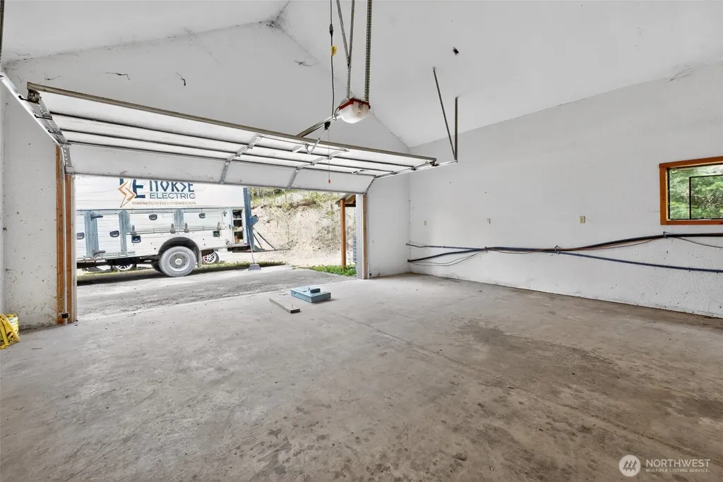 3266 Shady Court Valley WA 99181