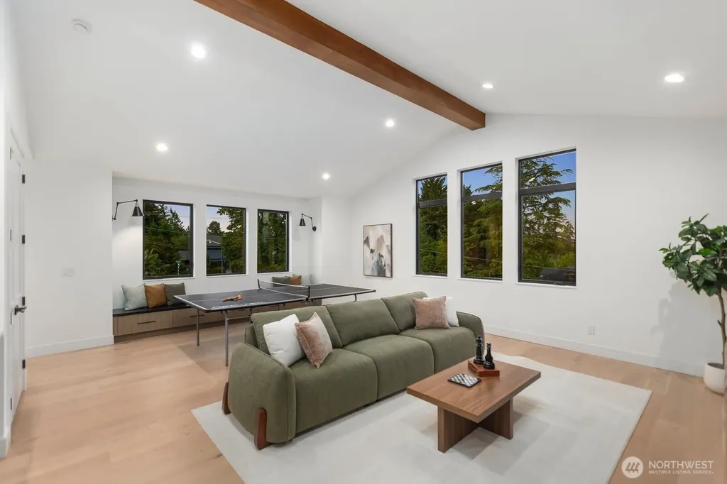 1755 NE 173 Avenue NE Bellevue WA 98008