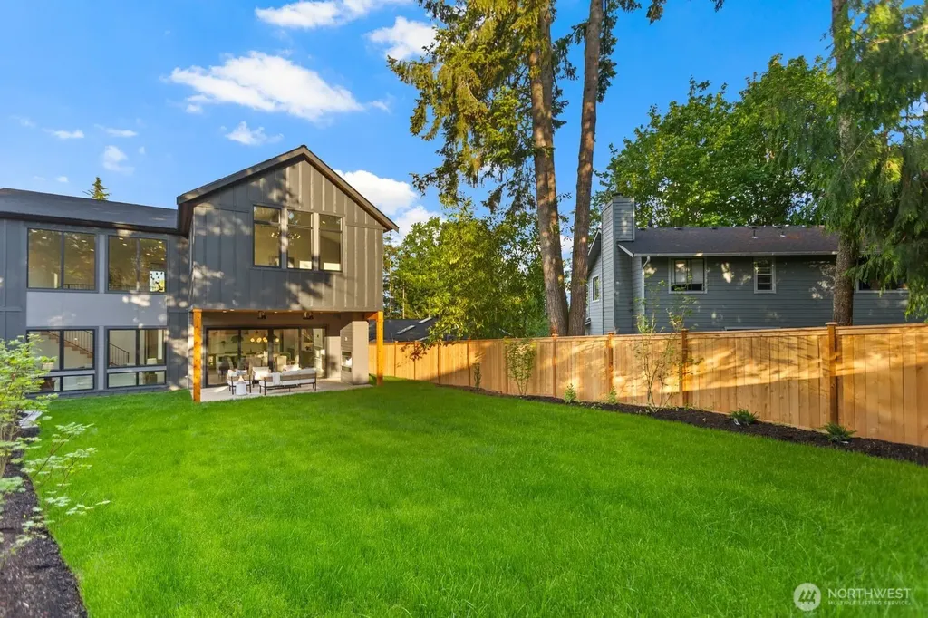 1755 NE 173 Avenue NE Bellevue WA 98008