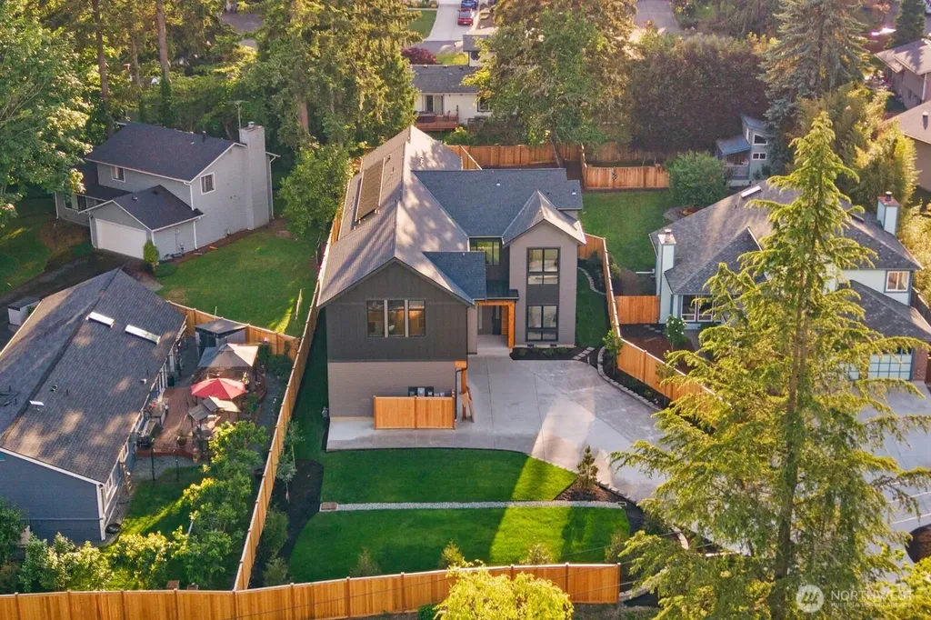 1755 NE 173 Avenue NE Bellevue WA 98008
