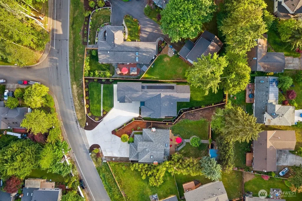 1755 NE 173 Avenue NE Bellevue WA 98008