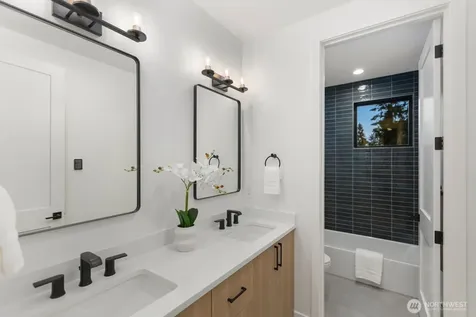 1755 NE 173 Avenue NE Bellevue WA 98008