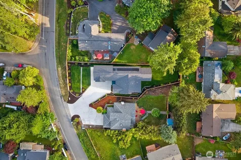 1755 NE 173 Avenue NE Bellevue WA 98008