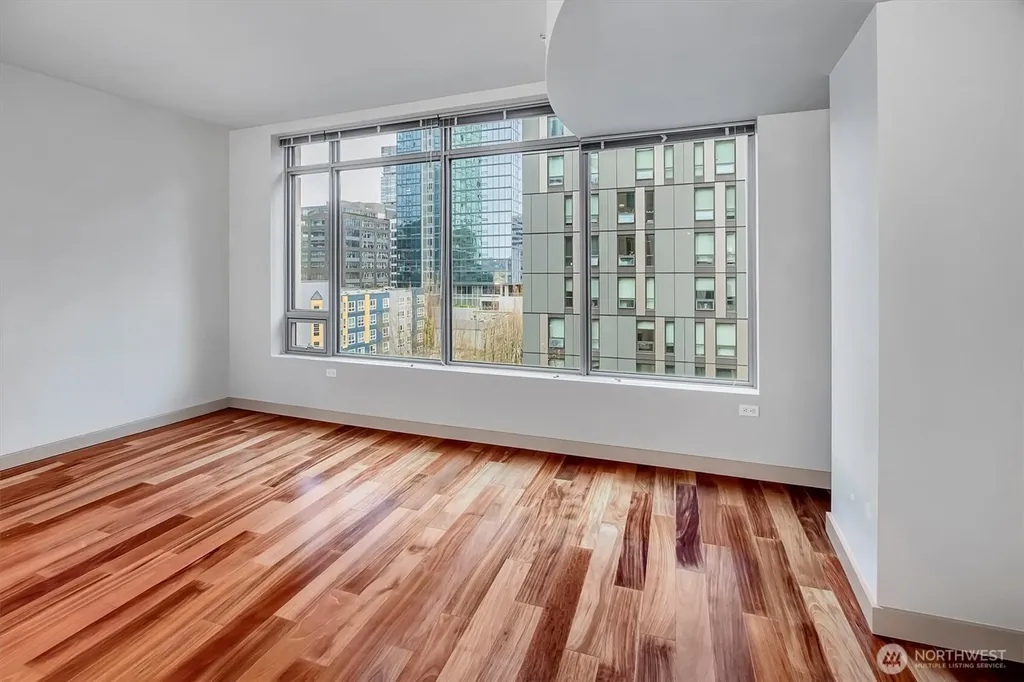 910 Lenora Street Seattle WA 98121