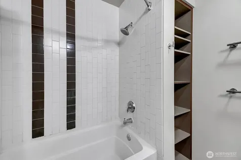 910 Lenora Street Seattle WA 98121