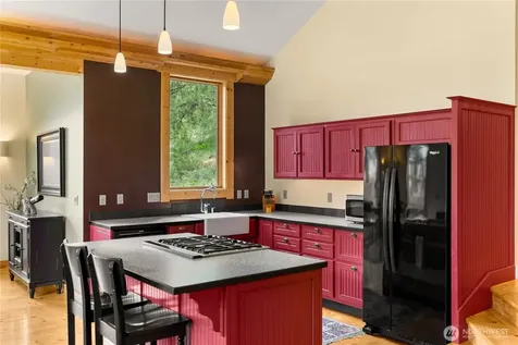 32 Cassal Road Winthrop WA 98862