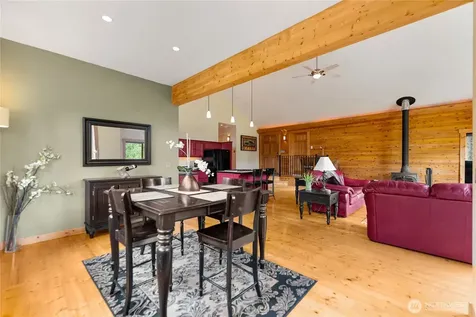 32 Cassal Road Winthrop WA 98862
