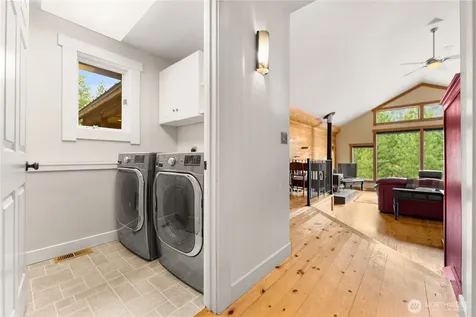 32 Cassal Road Winthrop WA 98862