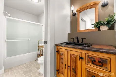 32 Cassal Road Winthrop WA 98862
